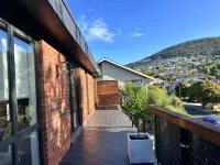 Lipscombe Mt Wellington view luxury house Hotels in Sandy Bay