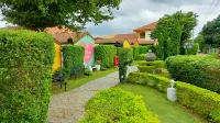 V Village Hotel Saraburi - parking