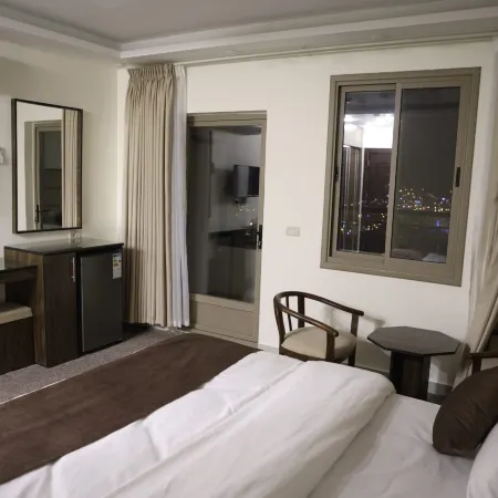 Petra Brothers Hotel
