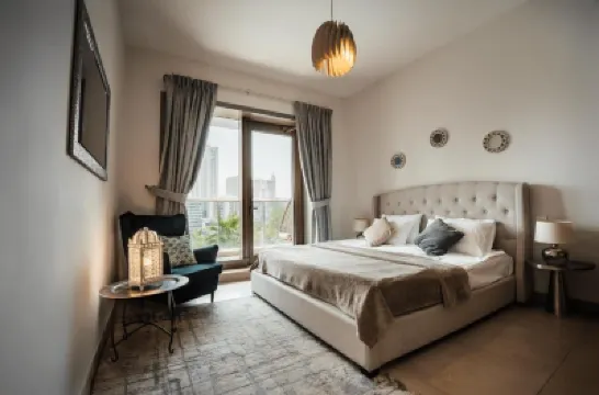 izzzi - One Bedroom Apartment, Sparkle Tower The Walk At JBR 주변 호텔