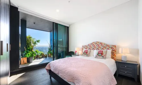 Premium 3Bed Luxury with Infinity Pool & Gym Hotels in Greenwich