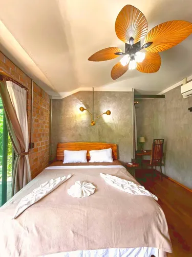 รูปภาพของโยส์ คอร์เนอร์ เกาะหมาก