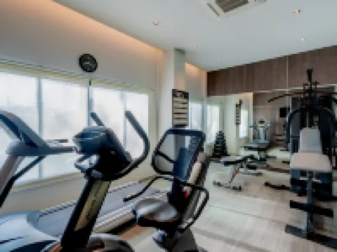 Aster Canopy Suites & Living ラヨーンのホテル