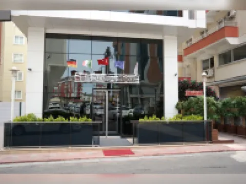 END GLORY HOTEL โรงแรมในคอร์ลู