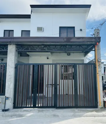Near Clark Airport 2BR Townhouse | Fast WIFI
