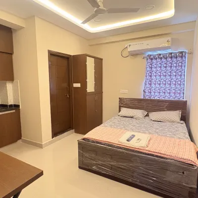 Vaaraahi elite guest house Hotel berhampiran Kuil Calvary