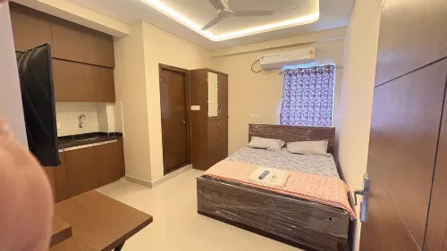 Vaaraahi elite guest house - 2-Star