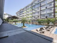Fresia by J&J | Near Airport w/ Pool and Gym - Pools