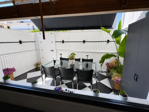 22 Boutique Stay - parking