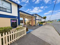 Studio 9 Fort Bragg - parking