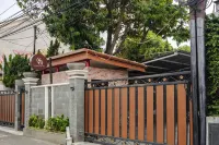 Calma Coliving at Bintaro, Tangerang Selatan Hotels in Pondok Aren