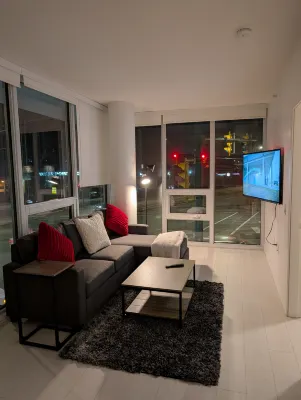 Modern 2 Bed Condo with AC and Parking