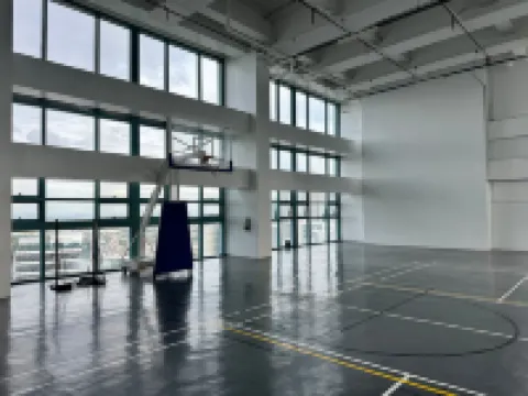 COZI Modern Uptown | Grand Hyatt BGC