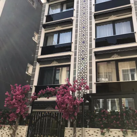 Middle Village Отели рядом с достопримечательностью «Ортакёй»