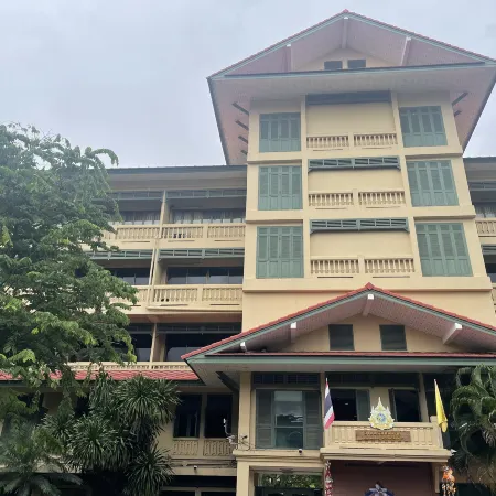 Suan Sunandha Palace Hotel Отели рядом с достопримечательностью «Дворец Дусит»