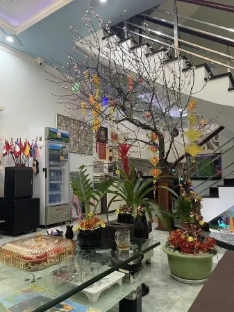 CATBA CENTRAL HOMESTAY Отели рядом с достопримечательностью «Cat Co Beach»