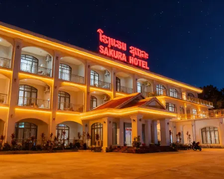 Sakura Hotel โรงแรมในโพนสะหวัน