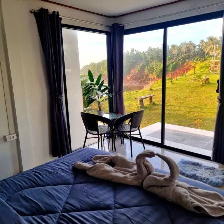 Room In front Beach