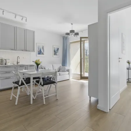 Lumina stylish apartment near the railway station