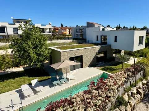 Villa Zen: Spacious Istrian Villa with Private Pool – Perfect for Families, Steps from the Sea