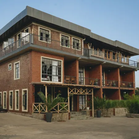 ZONDELA HOUSE