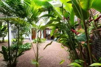 Flower Road Villa by Mannankulam