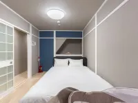 6 min walk to JR Kyobashi Station/Easy access to Umeda, Namba, USJ/Entire house 99.6 sqm 大阪酒店