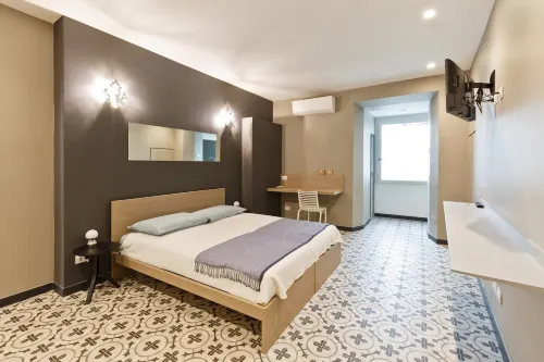 Via ROMA 52 Large Apartament (up to 8)