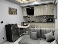 1BR Apartment in Lahore Bahria Town (Free Parking) Hoteles en Lahore