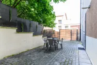 Brasov Hillside Suite Near City Center - 3 ดาว