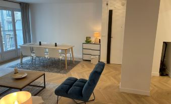 Chez Jacques et Lobo