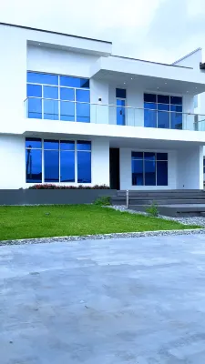 IFEMIDE ESTATES Hotels near Shoprite