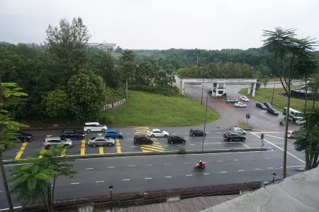 Midori Green Austin Height/NearIKEA·3 Bedroom/5Pax Отели рядом с достопримечательностью «The ARC at Austin Hill»