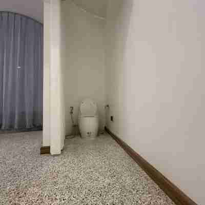 Downtown Oasis 5 bedroom 6 Bath KTV BBQ pool villa B 500m to Pattya Beach Rooms