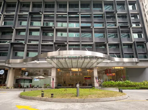 BINJAI 8 Premium KLCC By Moonlight