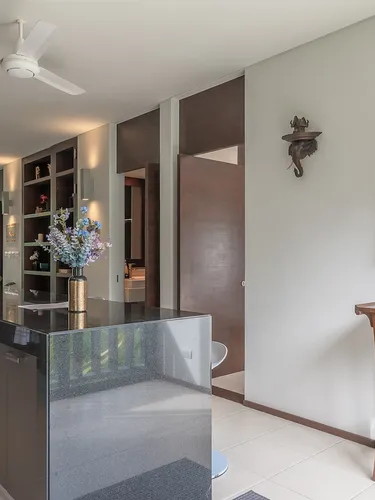 รูปภาพของ*2BR Apartment • Pool View • 2-Min to Beach C215