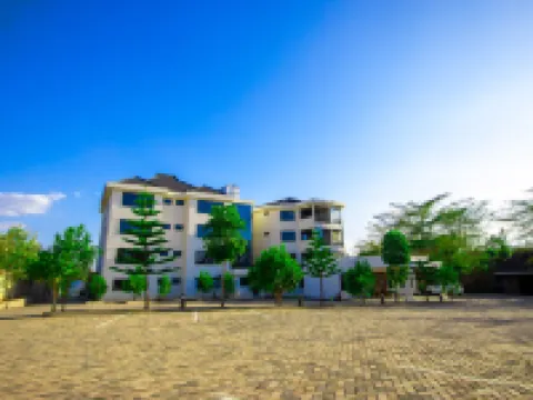 OLIVE LAKE ELEMENTAITA LODGE