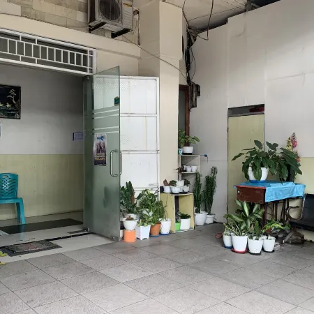 Hotel O Pondok Sahabat Vianty Near SDN Kampung Parang Hotels in Gowa