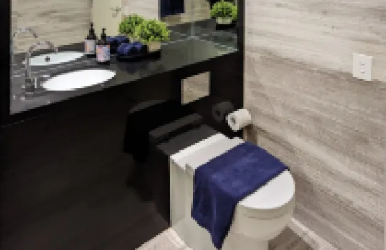 2BR Apt at Haymarket /Chinatown (Free Parking*)