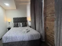 Kick back relax stylish space Hotels in Nottingham