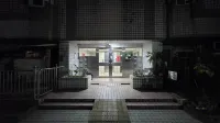 Newly Renovated 3BR 2BA Opposite Taipei 101 - 1 Min to MRT - Elevator - Luxe