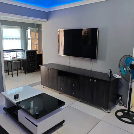 Claremont Guest House Отели рядом с достопримечательностью «Парк Винберг»