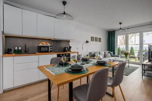 Lumina apartment with patio and parking - Homestay