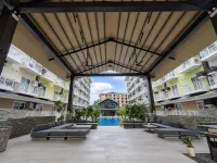 Modern Condo Just 2 Minutes from Mactan-Cebu International Airport - ที่มีที่จอดรถ
