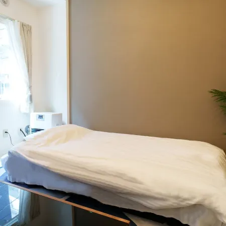 [3 beds] [7-minute walk to the subway] [2-minute walk to a convenience store] [Apartment]