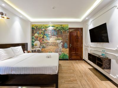 Lotus Laverne Hotel