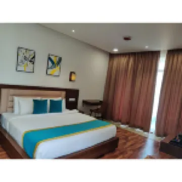 Bindiga Peak Resorts Hotels near Mullayanagiri Peak