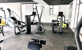 Modern 1Br, Queen, Gym, Pool,Central in Kileleshwa