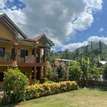 Sangi Tourist Inn - near Kawasan Badian Canyoneering