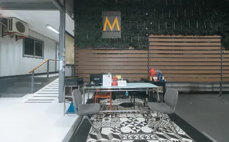 Metro Deluxe Residences near OWWA Pasay Отели рядом с достопримечательностью «Upside Down Museum»